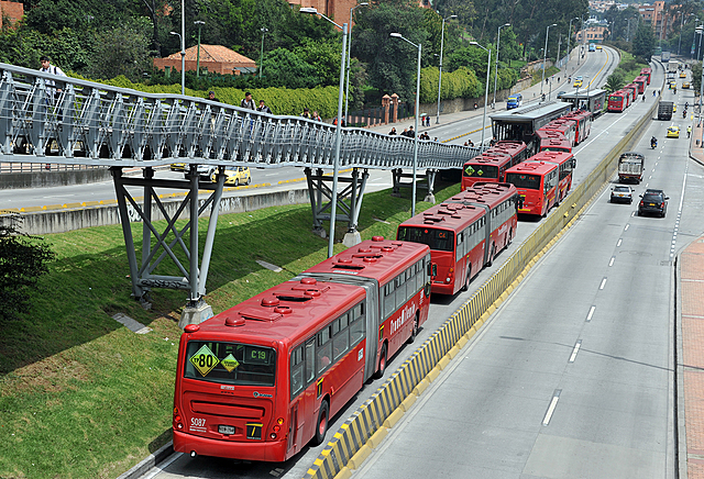 Se crea el sistema de transporte masivo