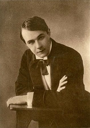 Írói pályafutásának kezdete