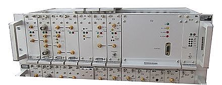 Se desarrollaron sistemas de telefonía en USA y Total Access Comunication System (TACS).