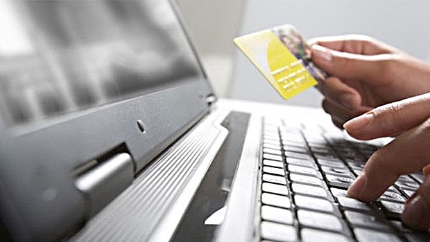 Se supera el primer trillón de dólares en ventas en línea.