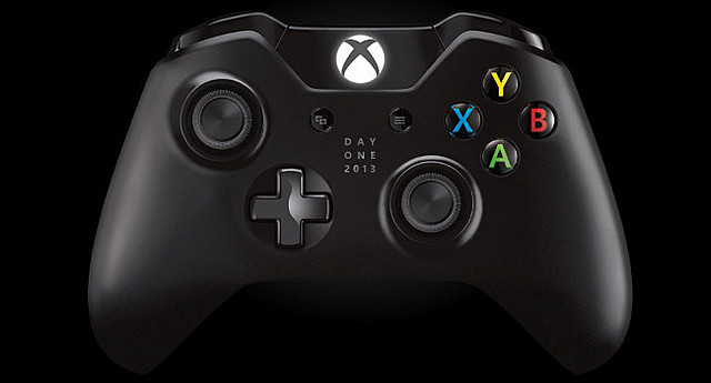 ς Xbox One Controller Day One 2013