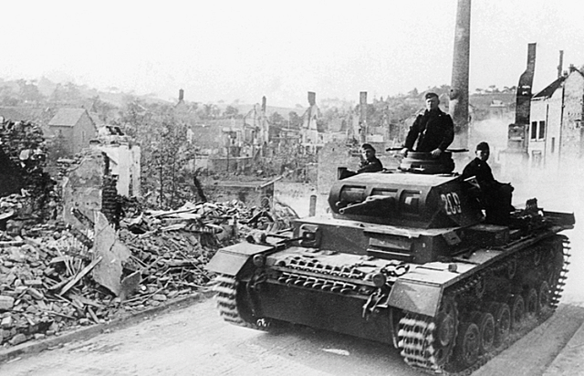 Germany attacks France