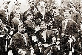 8. Se funda la Policía Nacional