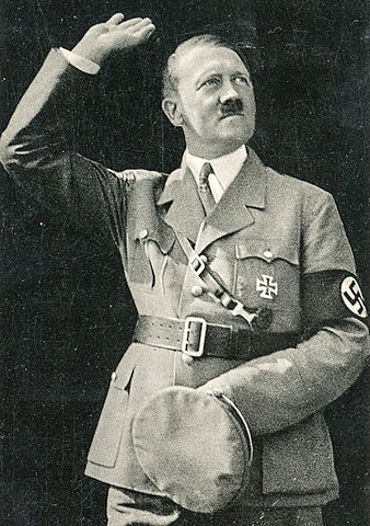 Hitler se alza en Alemania