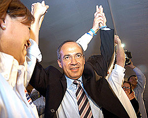 Gana las elecciones Felipe Calderón del PAN.
