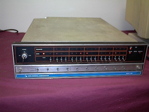 Minicomputadora de 16-bit