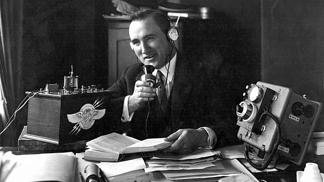 Начало регулярного радиовещания в США