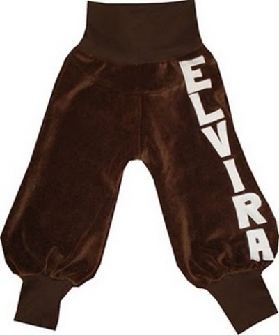 Hets efter namnbyxor!