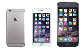 Steve Jobs lanza el iPhone
