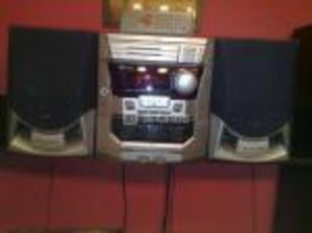 Mi primera minicadena, con radio y CD