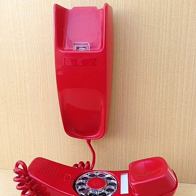 Timeline: Teléfono automático de batería central (Modelo Góndola)