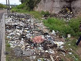 Falta de recolección de basura en Maturín obliga a quemarla y expone a la ciudadanía a virus como el COVID-19