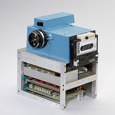 Timeline: EVOLUCION DE LA CAMARA FOTOGRAFICA