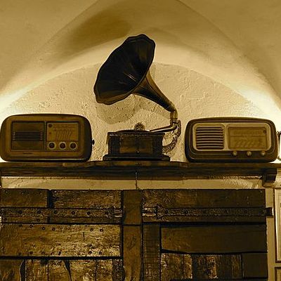 Timeline: Evolución de la tecnología y comunicación