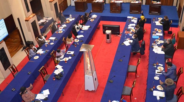 Sancionan ley que posterga elecciones generales hasta el 6 de septiembre y es remitida al Ejecutivo