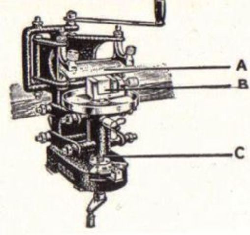 joseph jackson makes a microscopes with multiple lenses