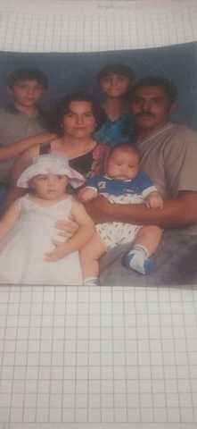 Laura se va a vivir con su esposo siendo menor de edad