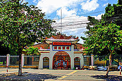 Ngọc Vạn đến Bà Rịa lập chùa tịnh tu