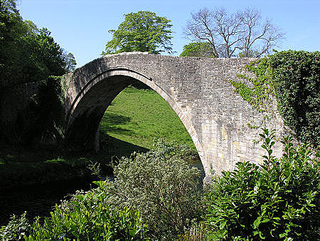 Single arch Brig o' Doon bridge, Scotland