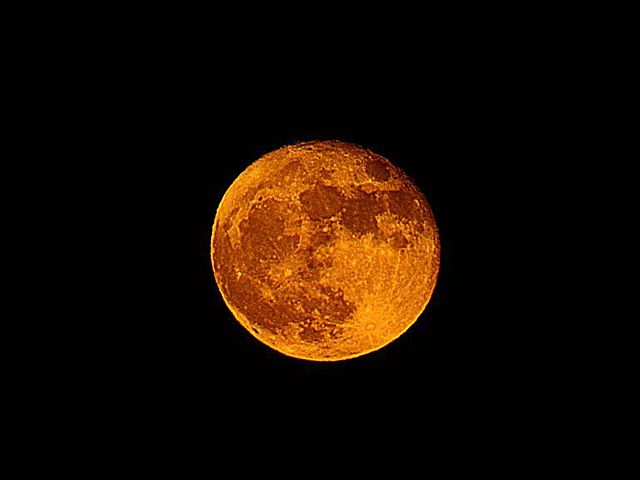 LA LLUNA I LA SEVA FORMACIÓ