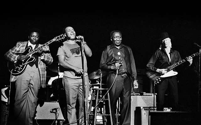 Big Names Perform At Venues