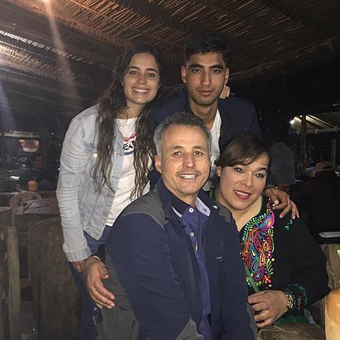 Despedida de mi mamá, papá y hermano a E.U.A