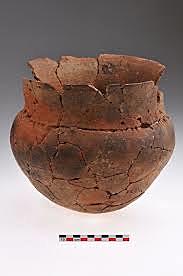 Vase en terre cuite du néolitique