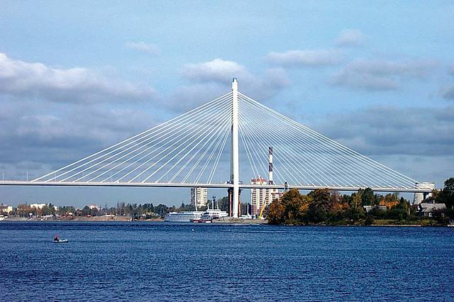 Cable stayed bridge