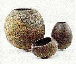 un vase en terre cuite du néolithique   (doc 13)