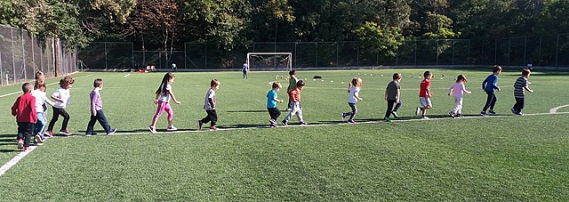 Επισκεφθήκαμε γήπεδο ποδοσφαίρου 5x5 και κάναμε προπόνηση ποδοσφαίρου και χάντμπολ