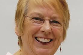 1991: Enfoque emancipador de Shirley Grundy.