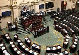 konden alle volwassenen voor het eerst hun volksvertegenwoordigers kiezen