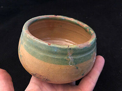 Un vase en terre cuite du Néolitique (doc13)