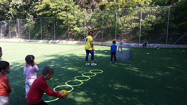 Και από την κ. Κέλλυ Καραπαναγιωτίδου - προπονήτρια του χάντμπολ