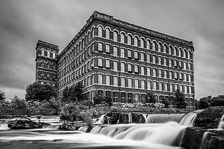 El primer sistema de suministro de agua potable a una ciudad.