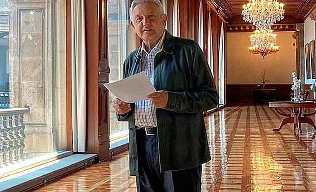 AMLO presenta decálogo para salir del COVID