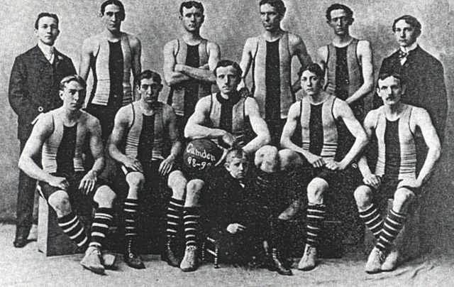 first proffesional basketball game