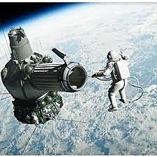 Primer passeig espacial realitzat per Aleksei Leónov