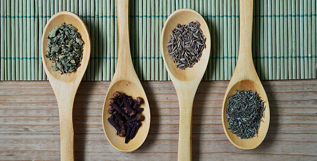 Se eliminan todas las especias utilizadas en la elaboración del chocolate