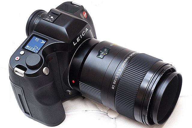 Leica S