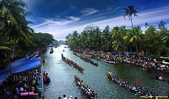 Vallam Kali or Aranmula Boat Race : an event infused with energy and it sees a number of oarsmen gearing up to row with full vigour, in mesmeric synchronisation.