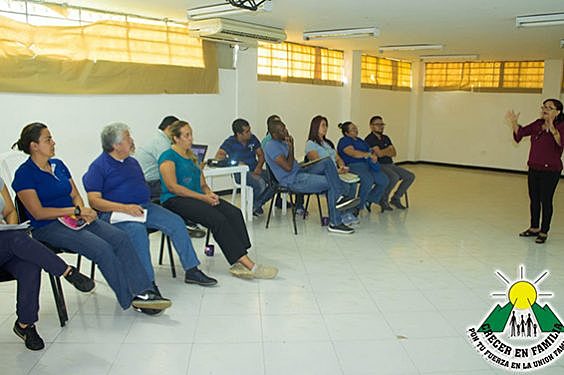PSICÓLOGOS Y EDUCADORES SE UNIERON