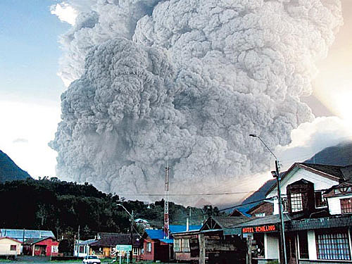 Erupción volcanes Llaima y Chaitén