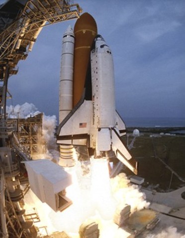 Rockwell space stations decided to design new space shuttle