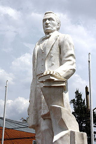 La sociedad Hondureña está experimentando un proceso de reforma educativa que inició con la denominada Escuela Morazánica.