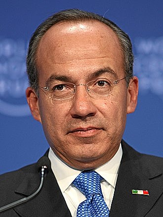 Felipe Calderón Hinojosa es electo como Presidente