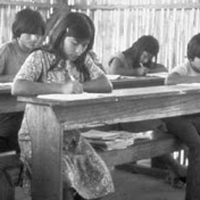 Timeline: La educación del pueblo.