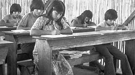 Timeline: La educación del pueblo.