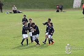 I entered for the fist time to the school football team