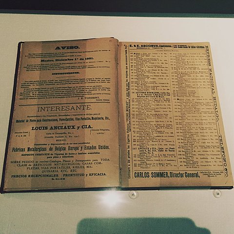 Publicación del Primer Directorio Telefónico